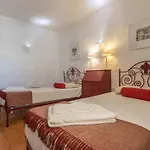 Morena Villa